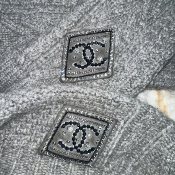 Chanel hat & glove set